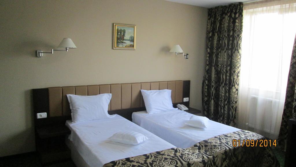 Hotel Bistrita Bacău Habitación foto